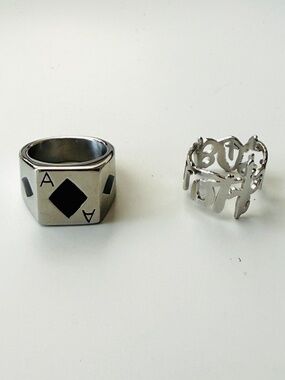 Set of 2 stainless steel rings